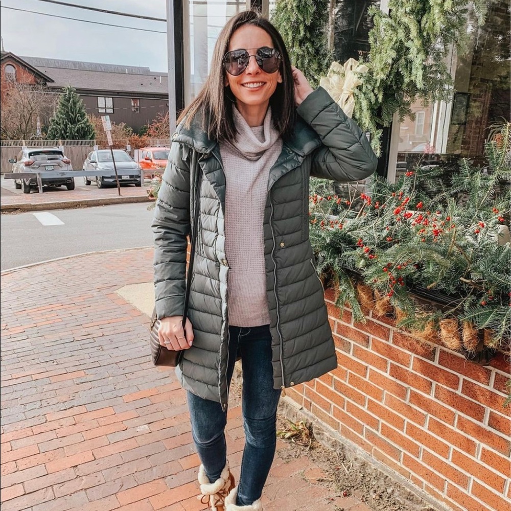 Bernardo Packable down jacket. Xs